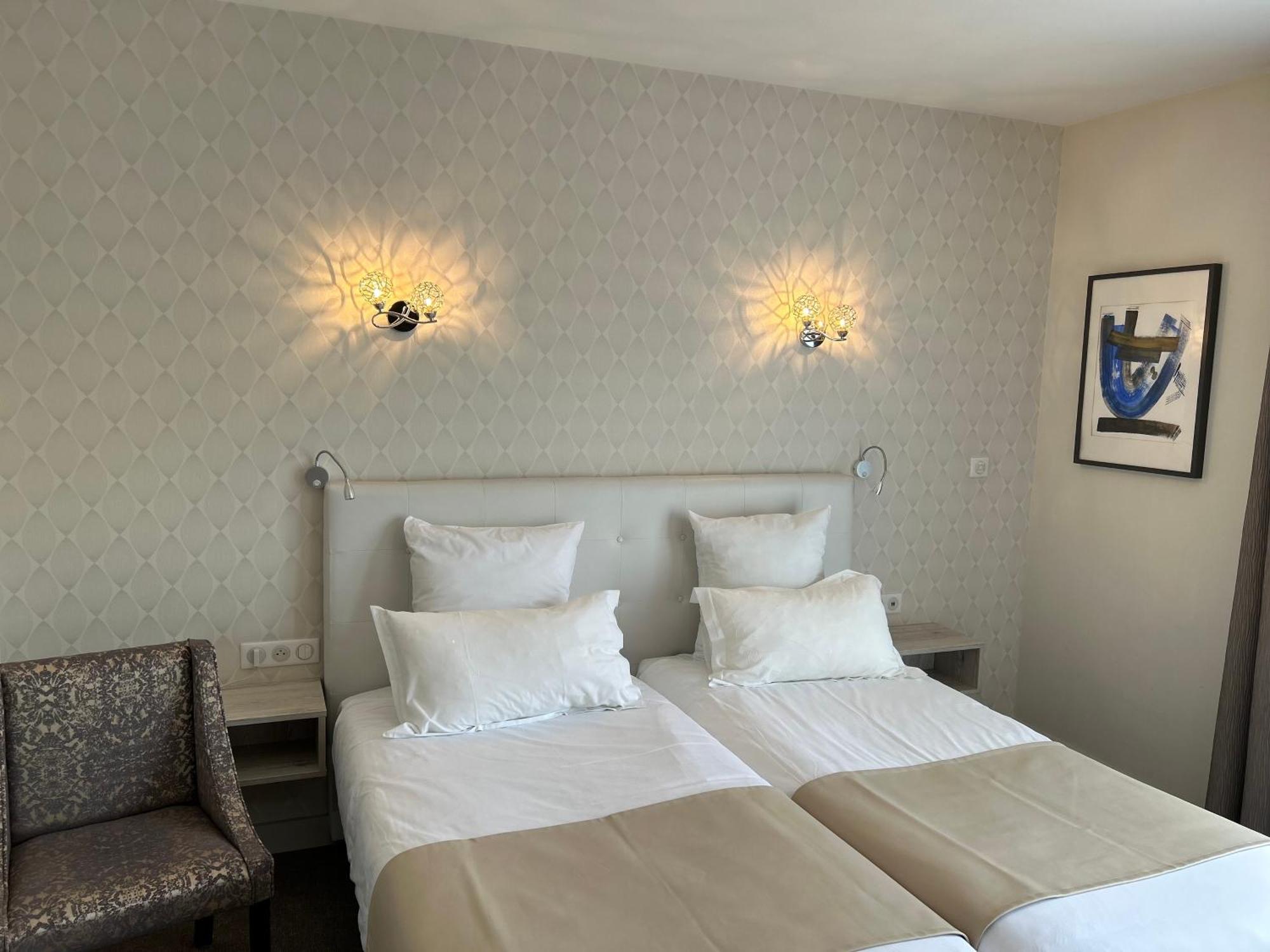 Cit'Hotel L'Etape Saint-Flour  Eksteriør billede